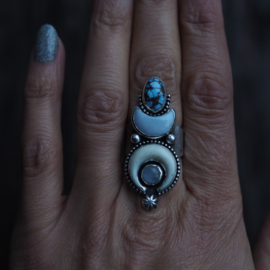 moon witch protection ring | size 7