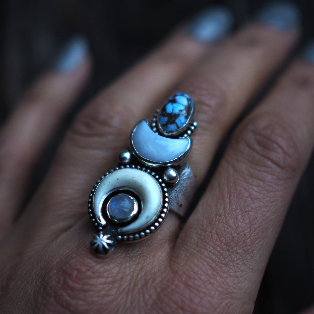 moon witch protection ring | size 7