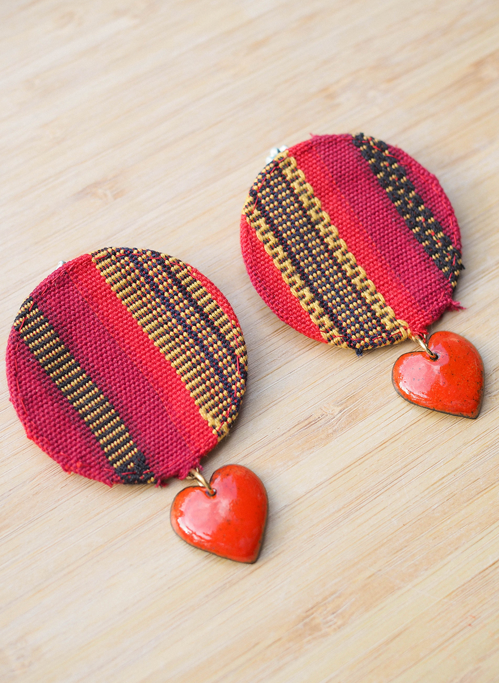 pigpigi shield earrings