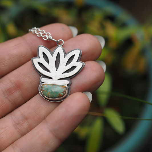plant friend necklace 2