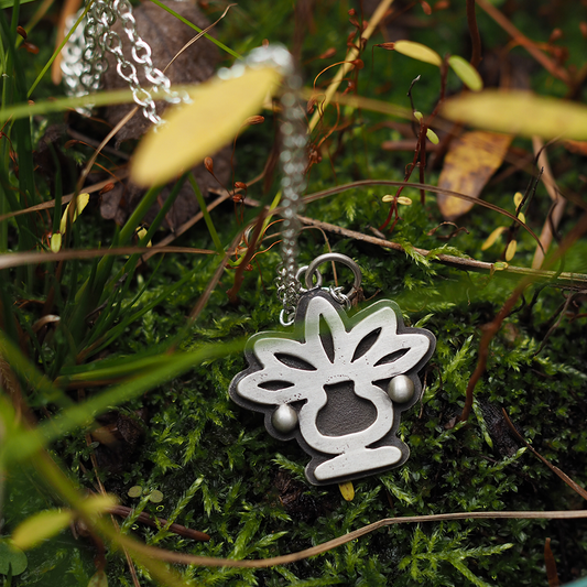 plant friend necklace 1